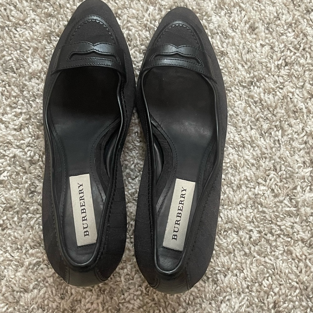 Burberry Women's Black Shoes